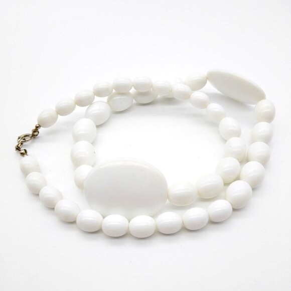 Vintage White Lucite Beaded Necklace - Picture 3 of 3